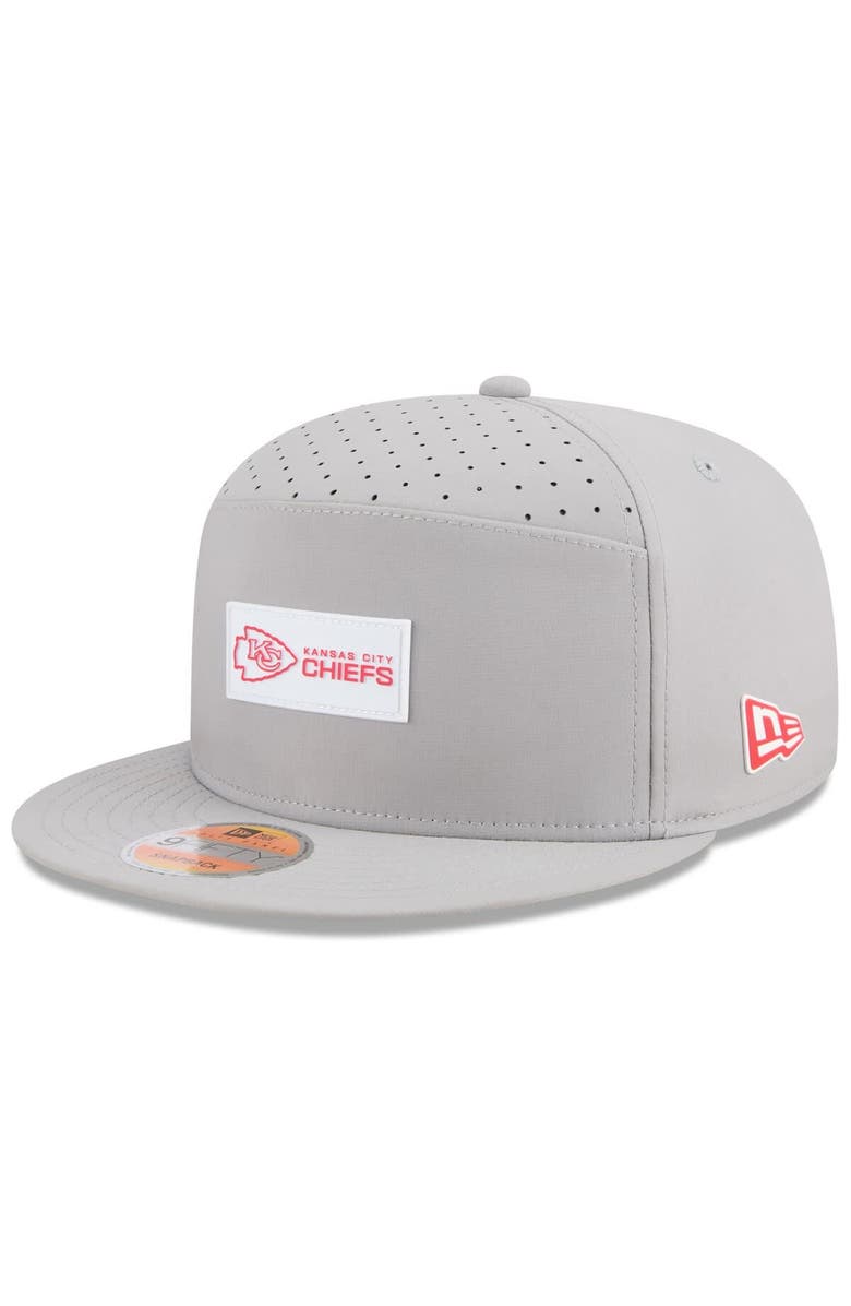 New Era Men's New Era Gray Kansas City Chiefs 2025 Sideline Split Panel 9FIFTY Snapback Hat, Main, color, Gray