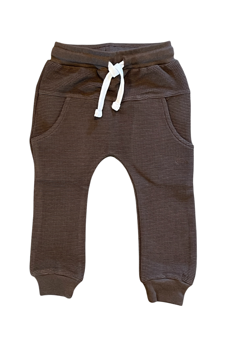 Laree + Co Waffle Knit Joggers, Main, color, Cocoa