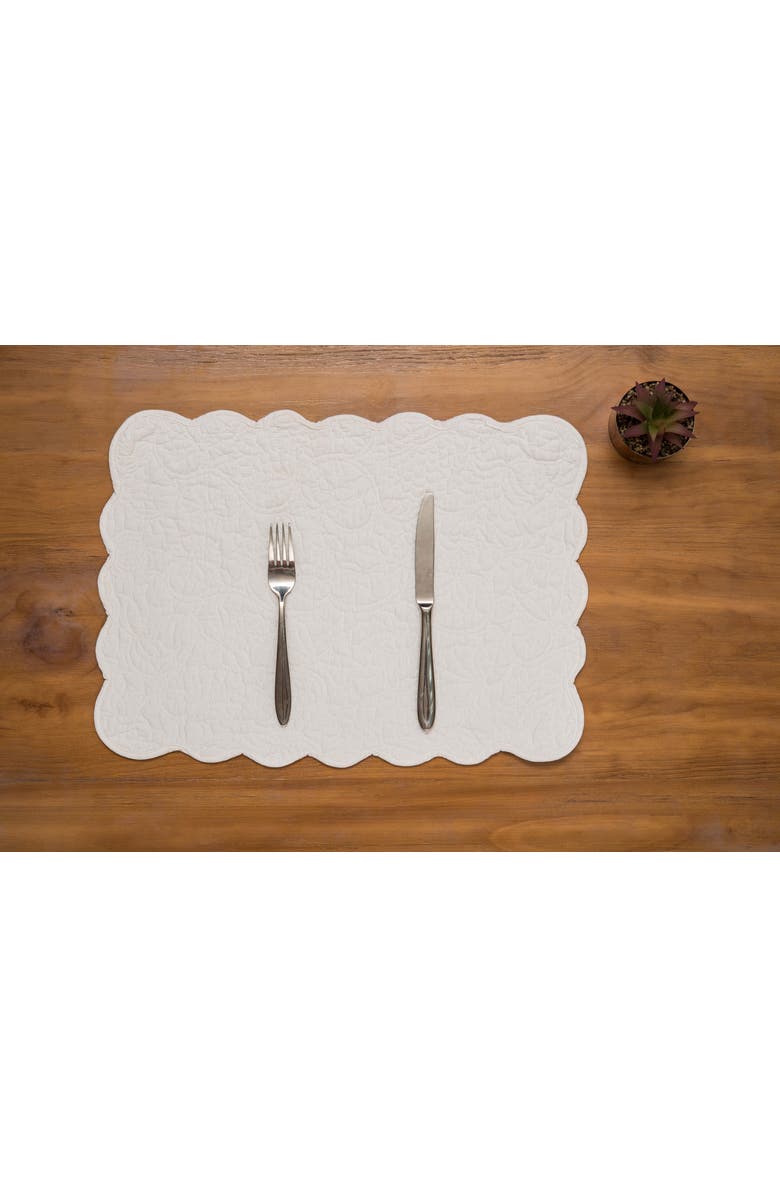 C&F Home Christiana White Reversible Machine Washable Scallop Quilt Placemats Set of 6, Alternate, color, White