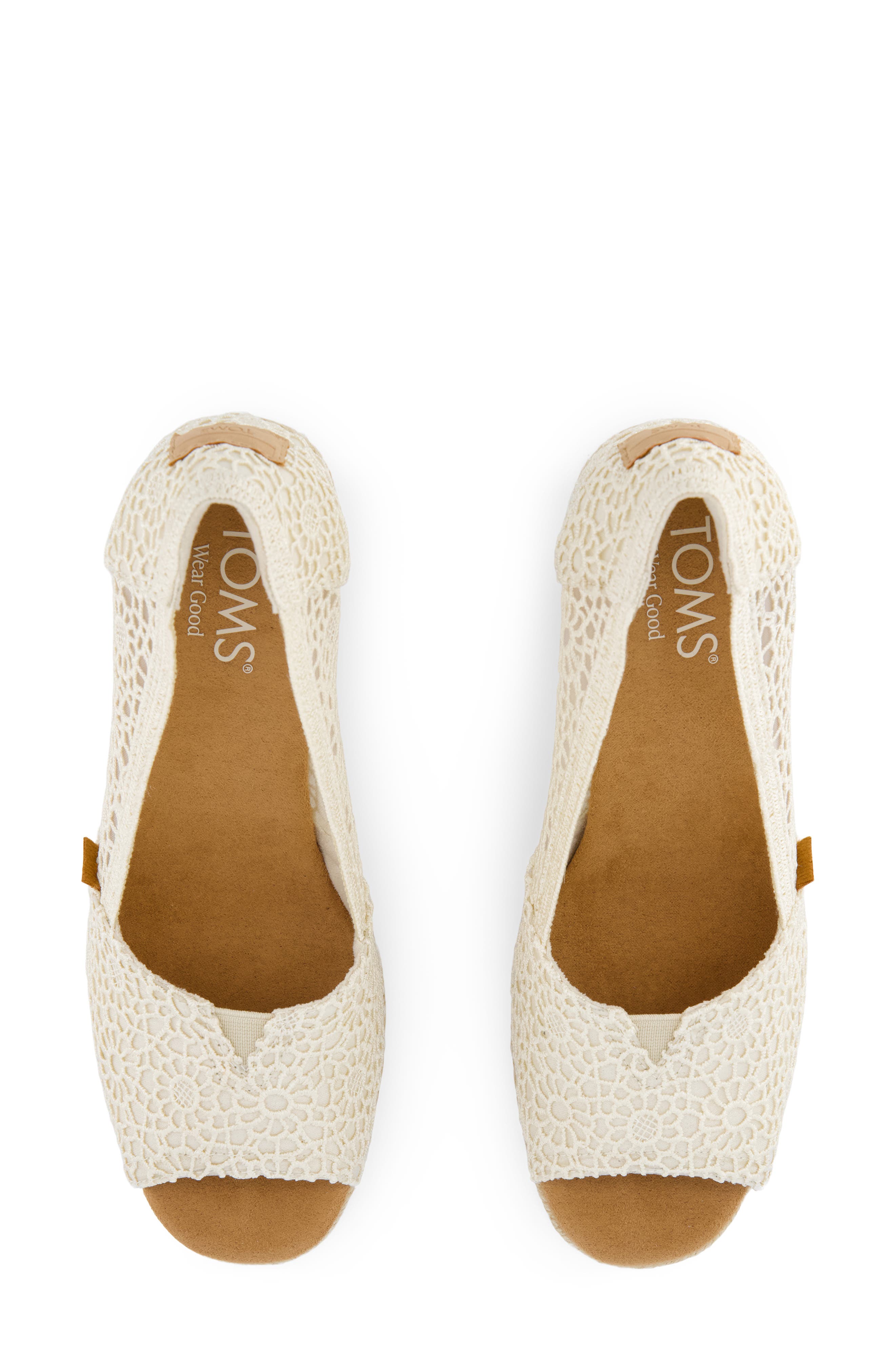 TOMS Essential Wedge Pump, Alternate, color, Natural Crochet