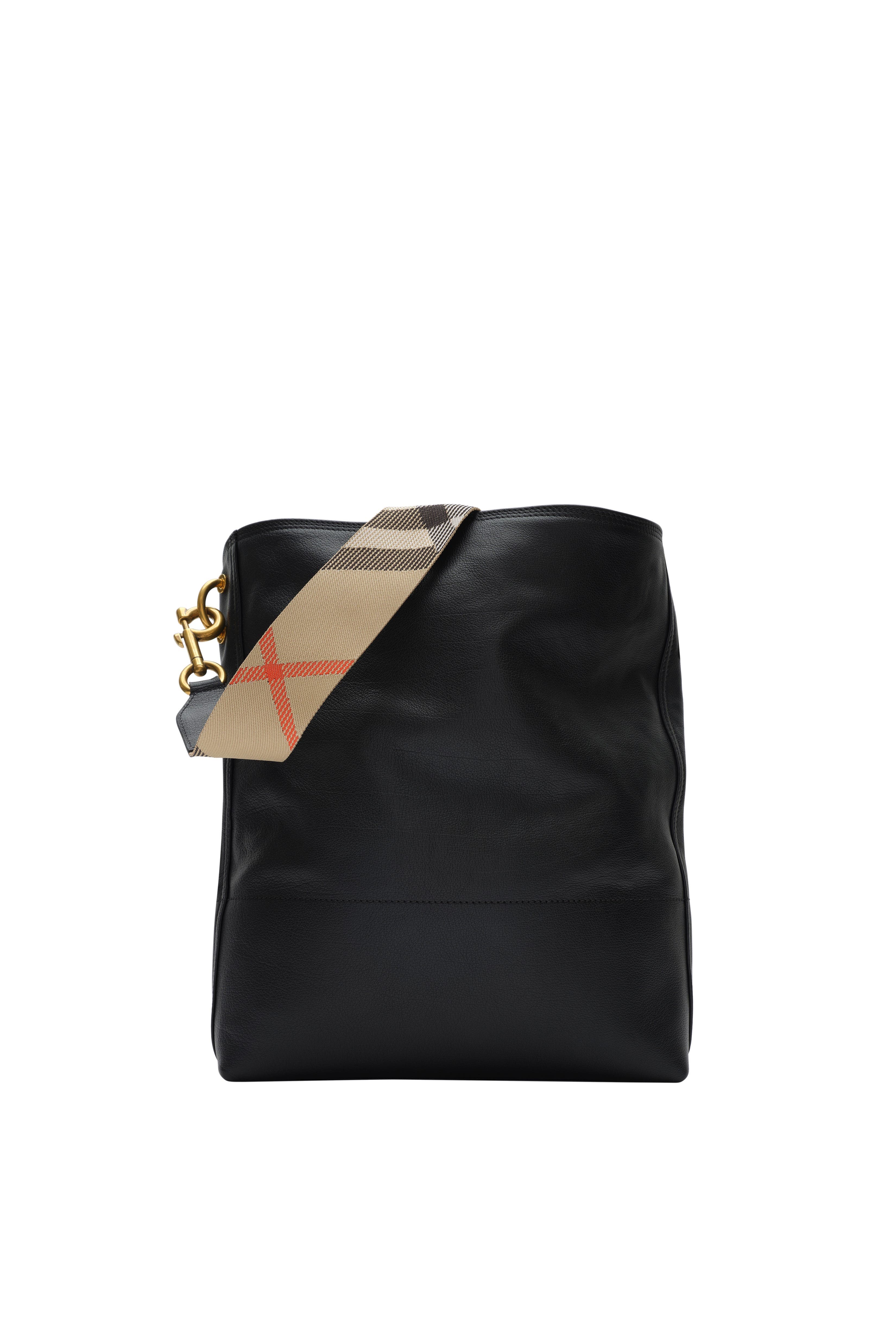 Burberry Medium B Clip Bucket Bag, Alternate, color, Black
