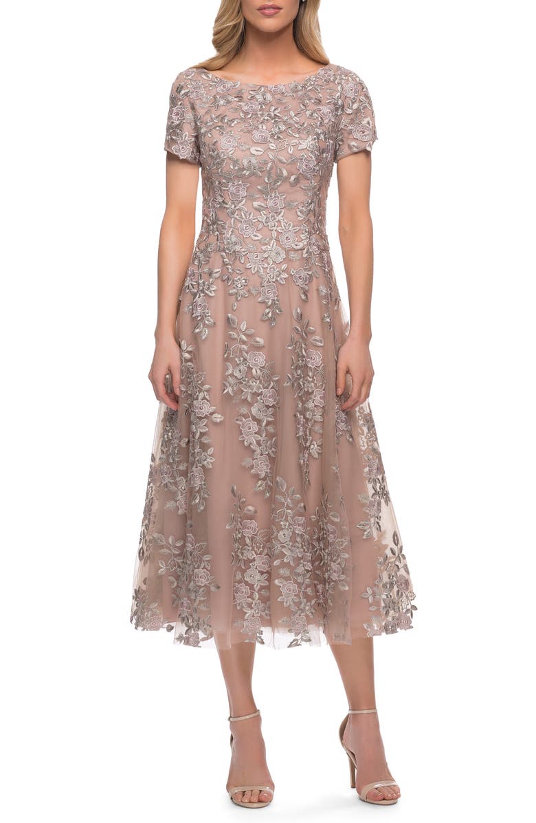 La Femme Beautiful Embroidered Short Sleeve A-Line Cocktail Dress, Main, color,