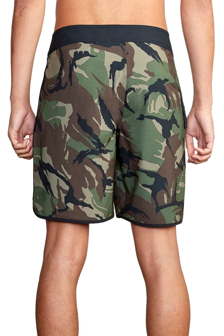 'Eastern' Scalloped Hem Board Shorts, Alternate, color, GREEN CAMO