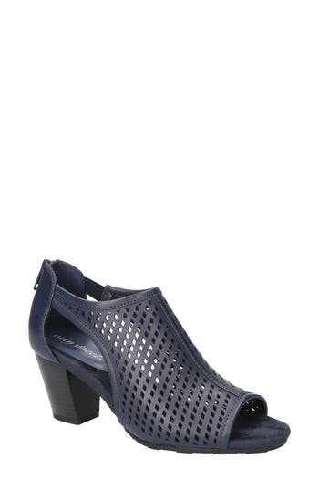 Easy Street Amira Laser Cut Pump In Navy