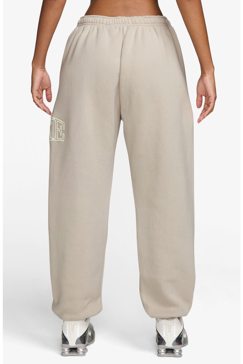 Sportswear Studio Oversized Fleece Sweatpants, Alternate, color, 236 CRM II/ SAIL
