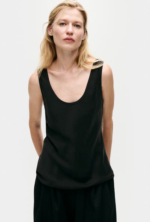 Silk Laundry Scoop Neck Tank Black In Black