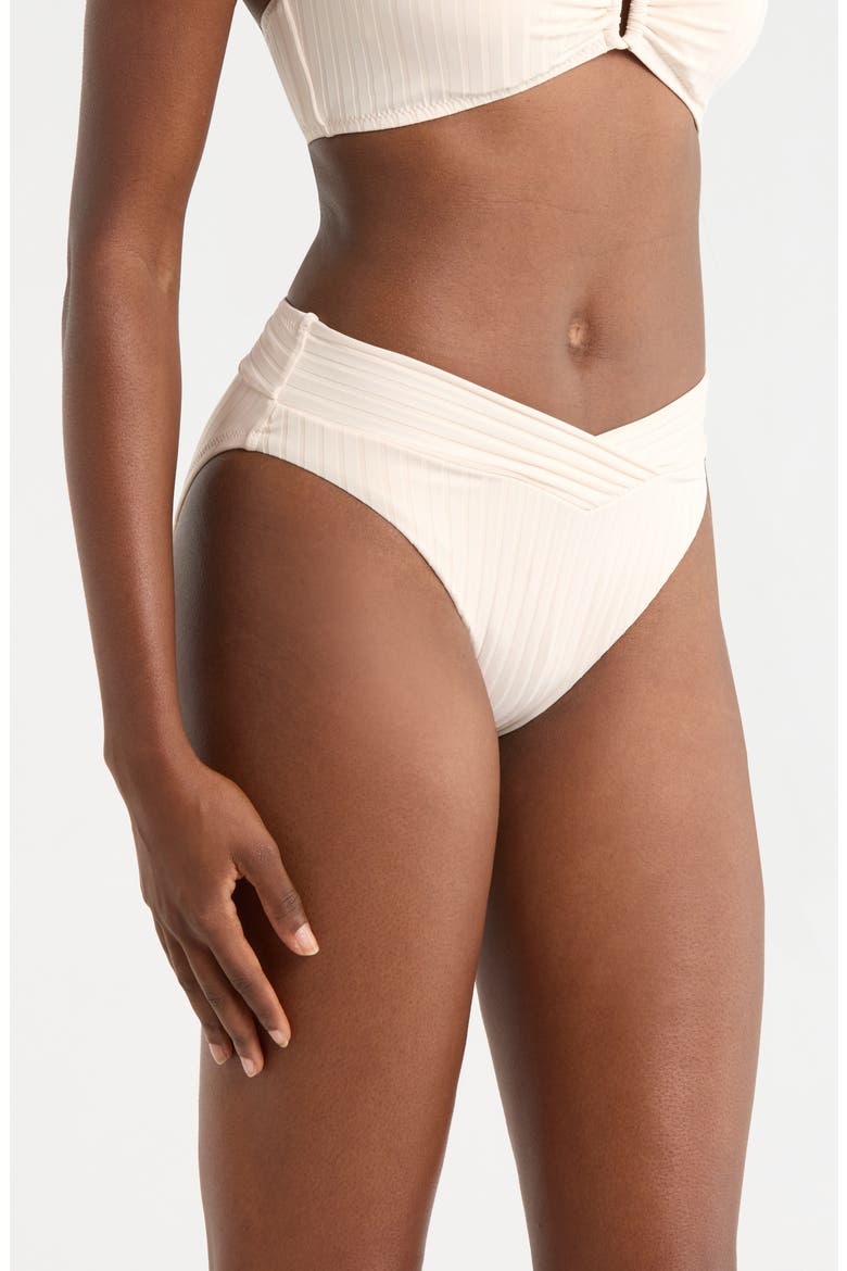 V-Front High Cut Bikini Bottoms, Alternate, color, WHITE SAND