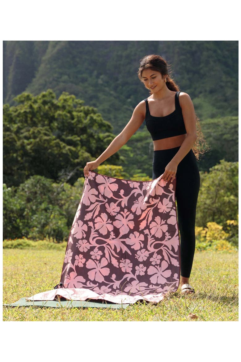 Quick Dry Beach Towel, Alternate, color, YIREH VINTAGE HIBISCUS