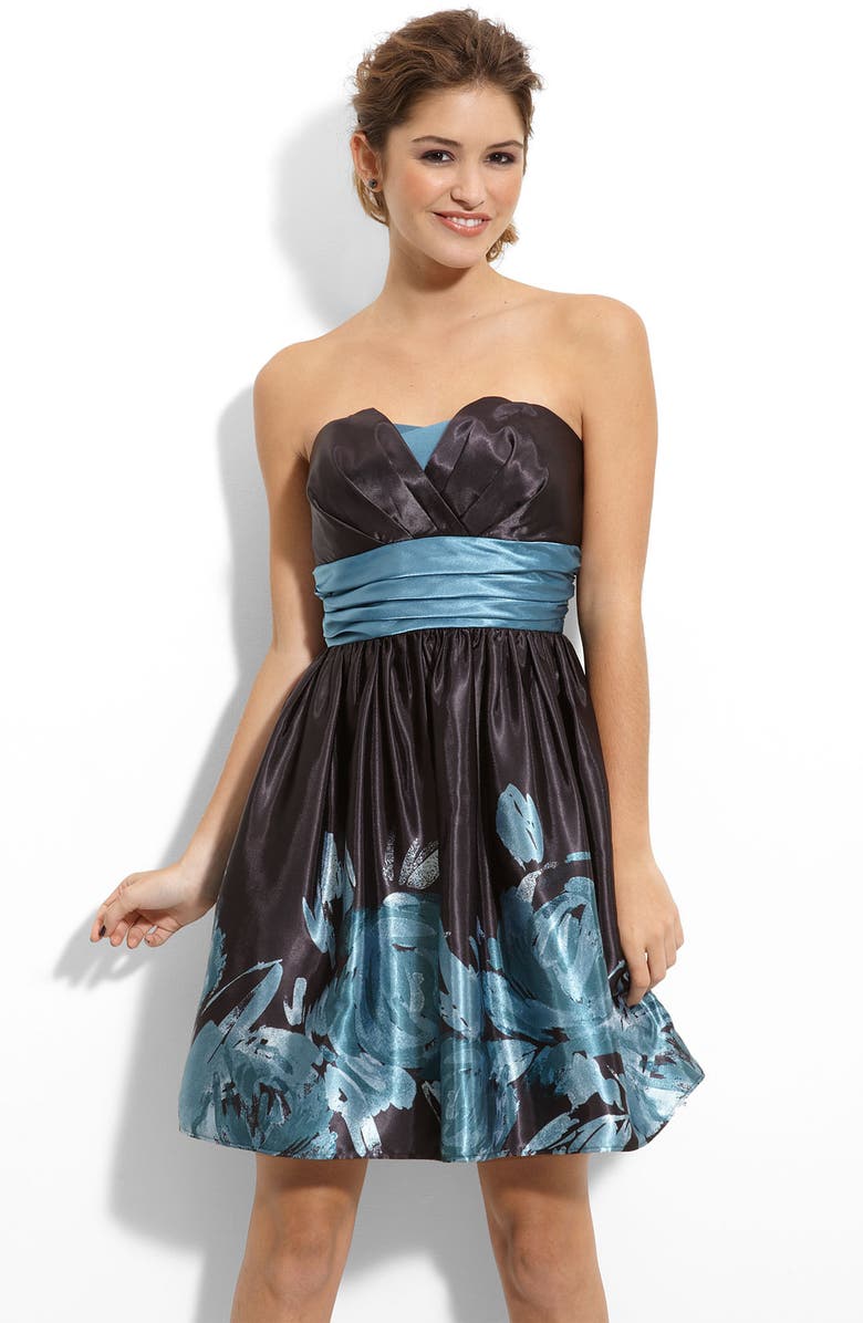 Trixxi , Main, color, 