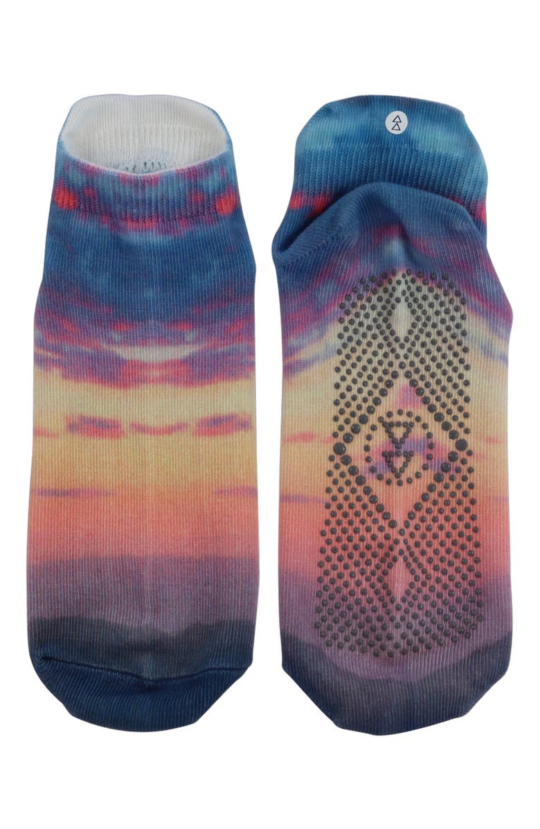 Yoga Design Lab Yoga Grip Socks, Alternate, color, Breath