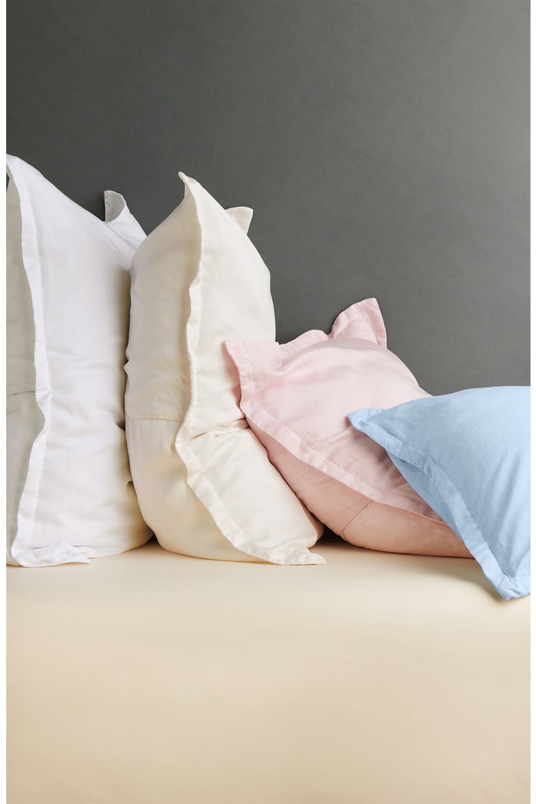 Set of 2 Cloud Pillows, Alternate, color, WHITE