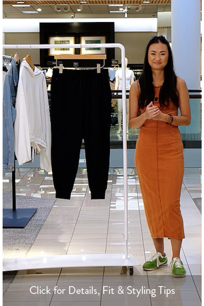 Move In Pocket Joggers video