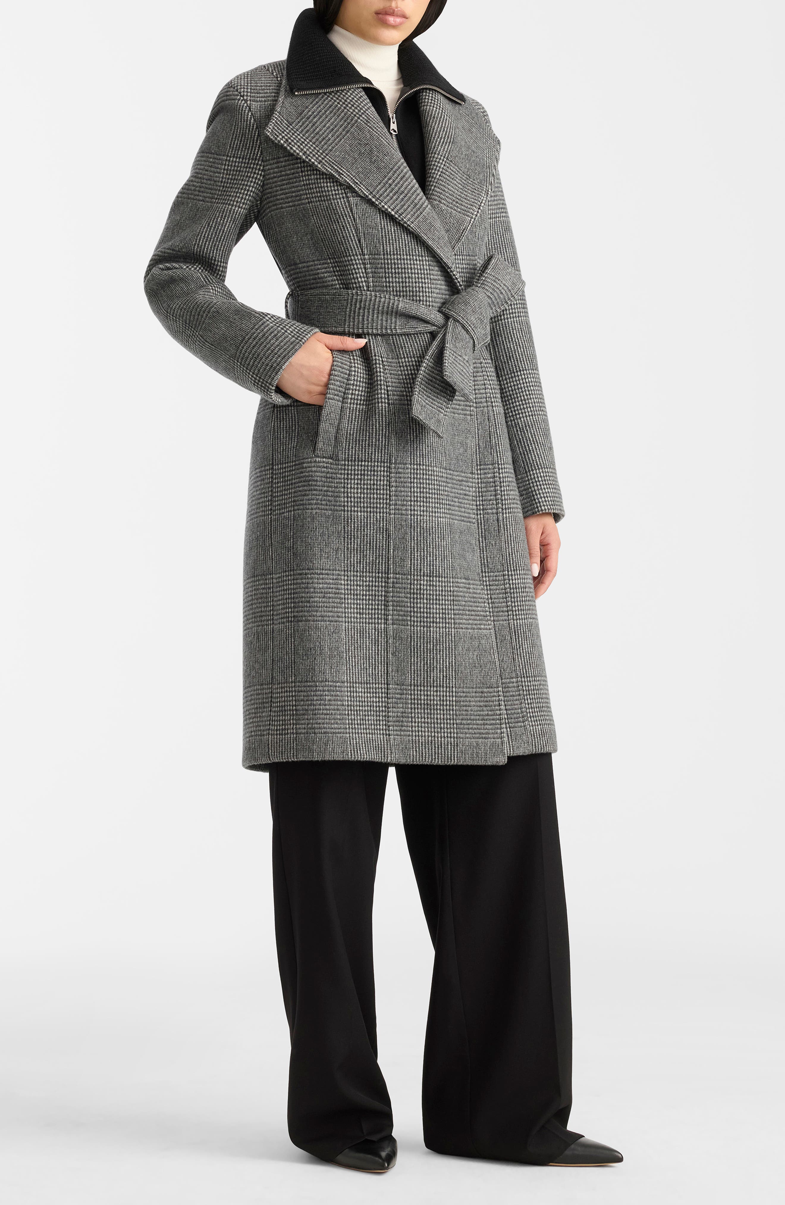selected BLACK-CREAM