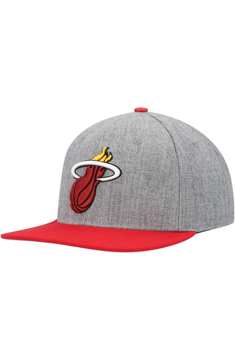 PRO STANDARD Men's Pro Standard Gray/Red Miami Heat Classic Logo Two-Tone Snapback Hat, Alternate, color, Gray