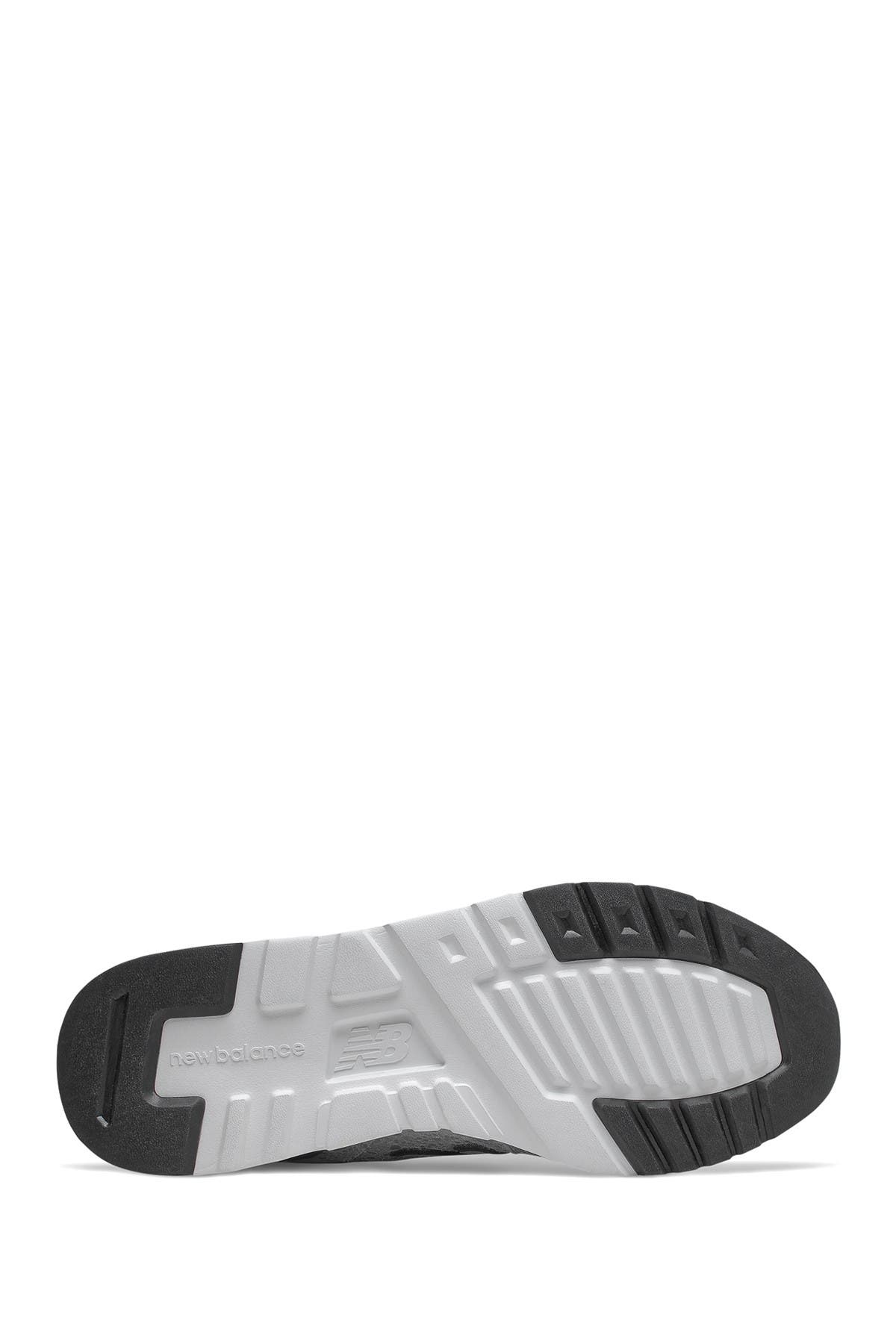 New Balance 997H Classic Running Sneaker, Alternate, color, 