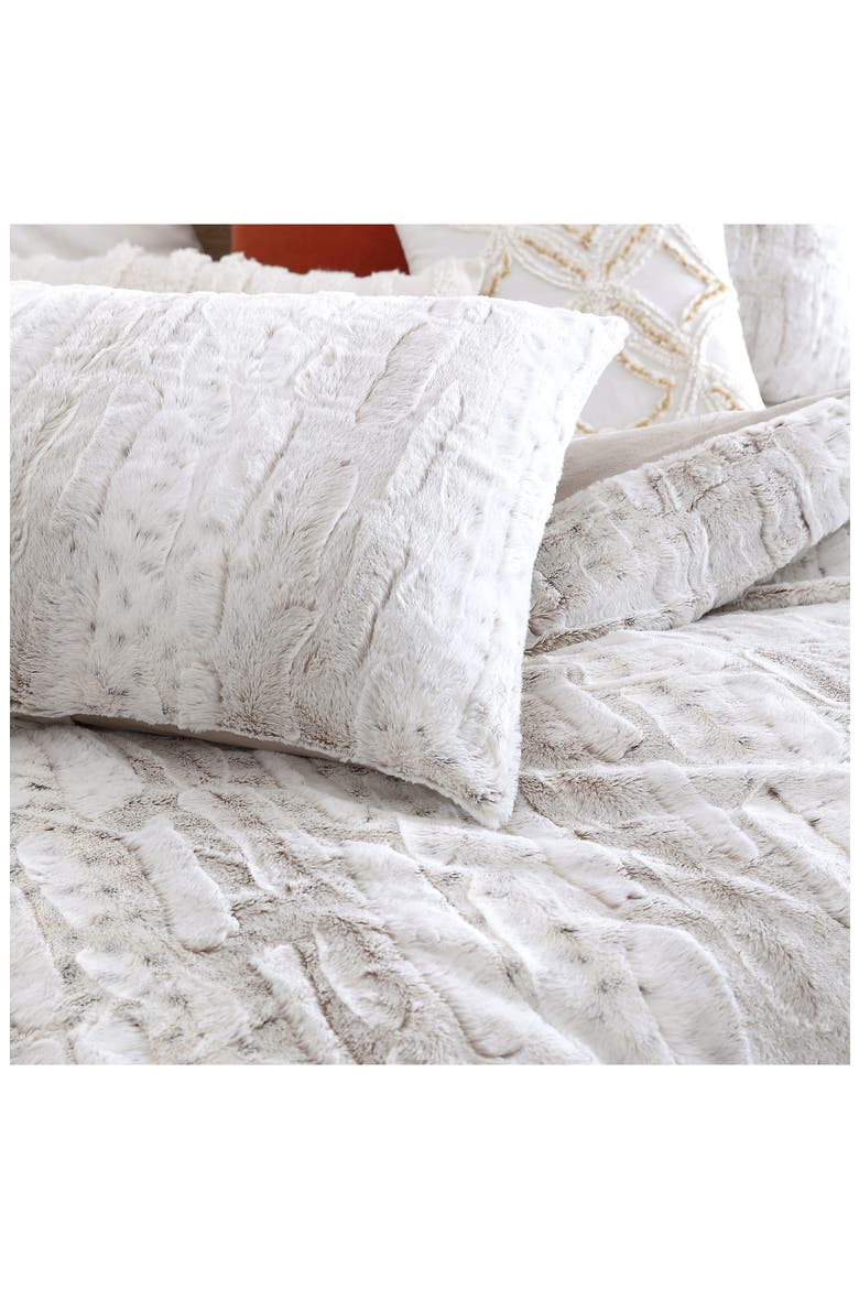 Snow Leopard Faux Fur Comforter & Shams Set, Alternate, color, IVORY