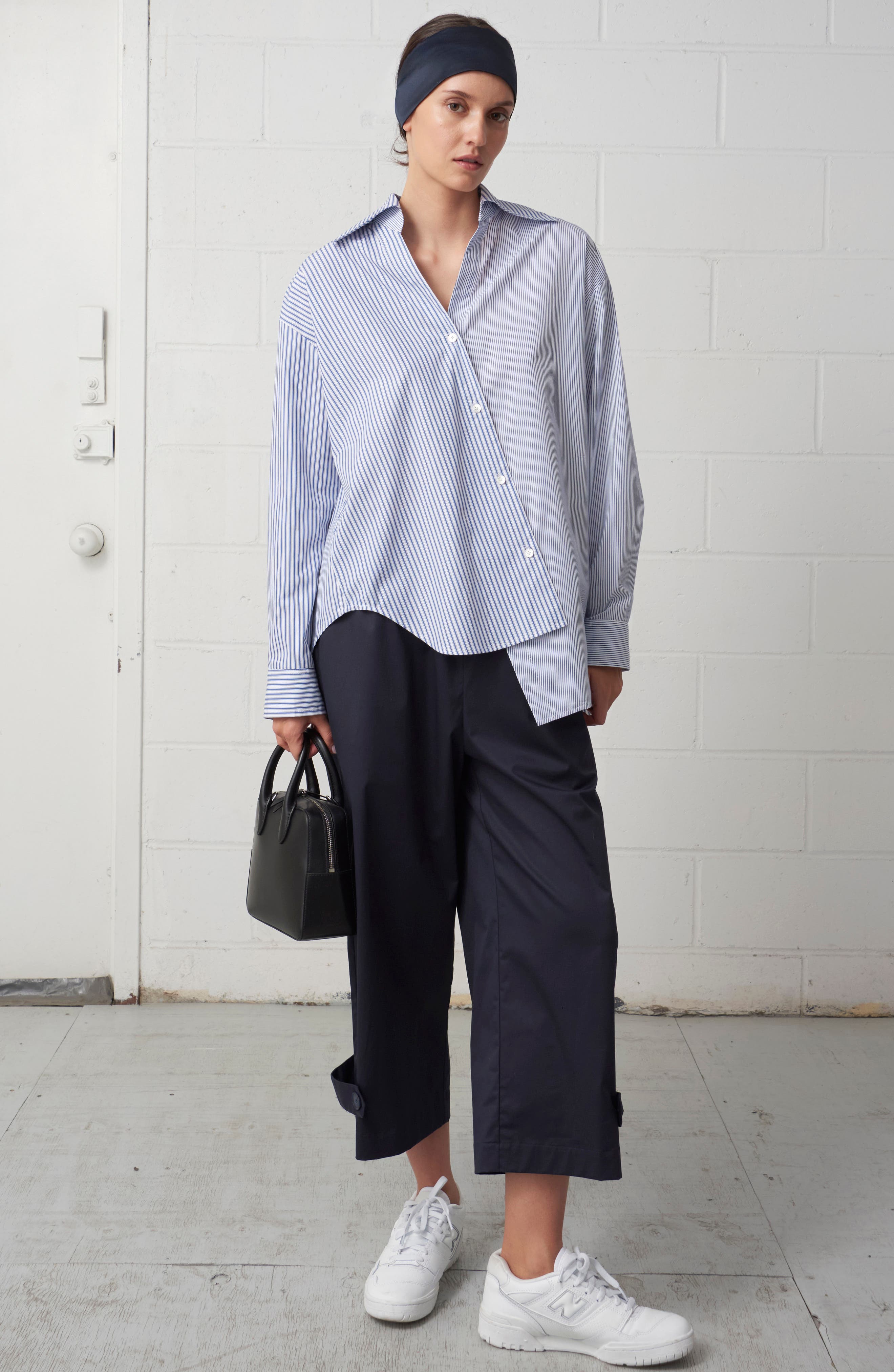 WE-AR4 The Flight Crossbody Bag, Alternate, color, Black