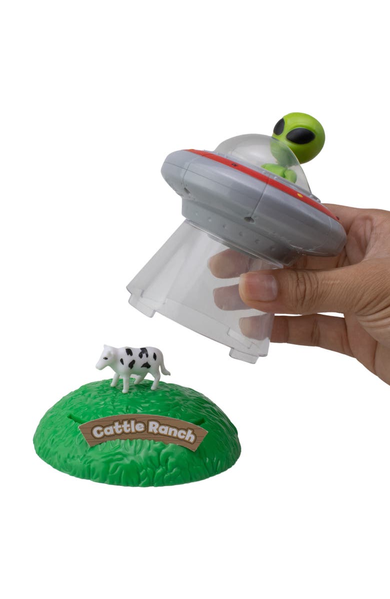 Space Adventure Space Beam It Up Alien UFO Cow Abduction Toy, Alternate, color, Multicolored