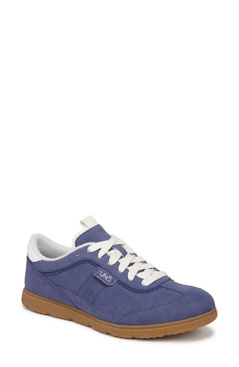 Effortless Low Top Sneaker (Women)