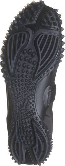 Mostro Fey Satin Sneaker