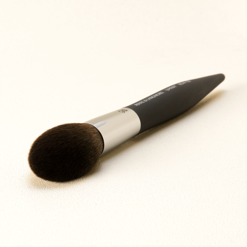 Omnia Brush Pro Small Pointed Blush Makeup Brush In Black
