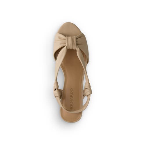 Bernardo Footwear Winifred Slingback Wedge In Blush