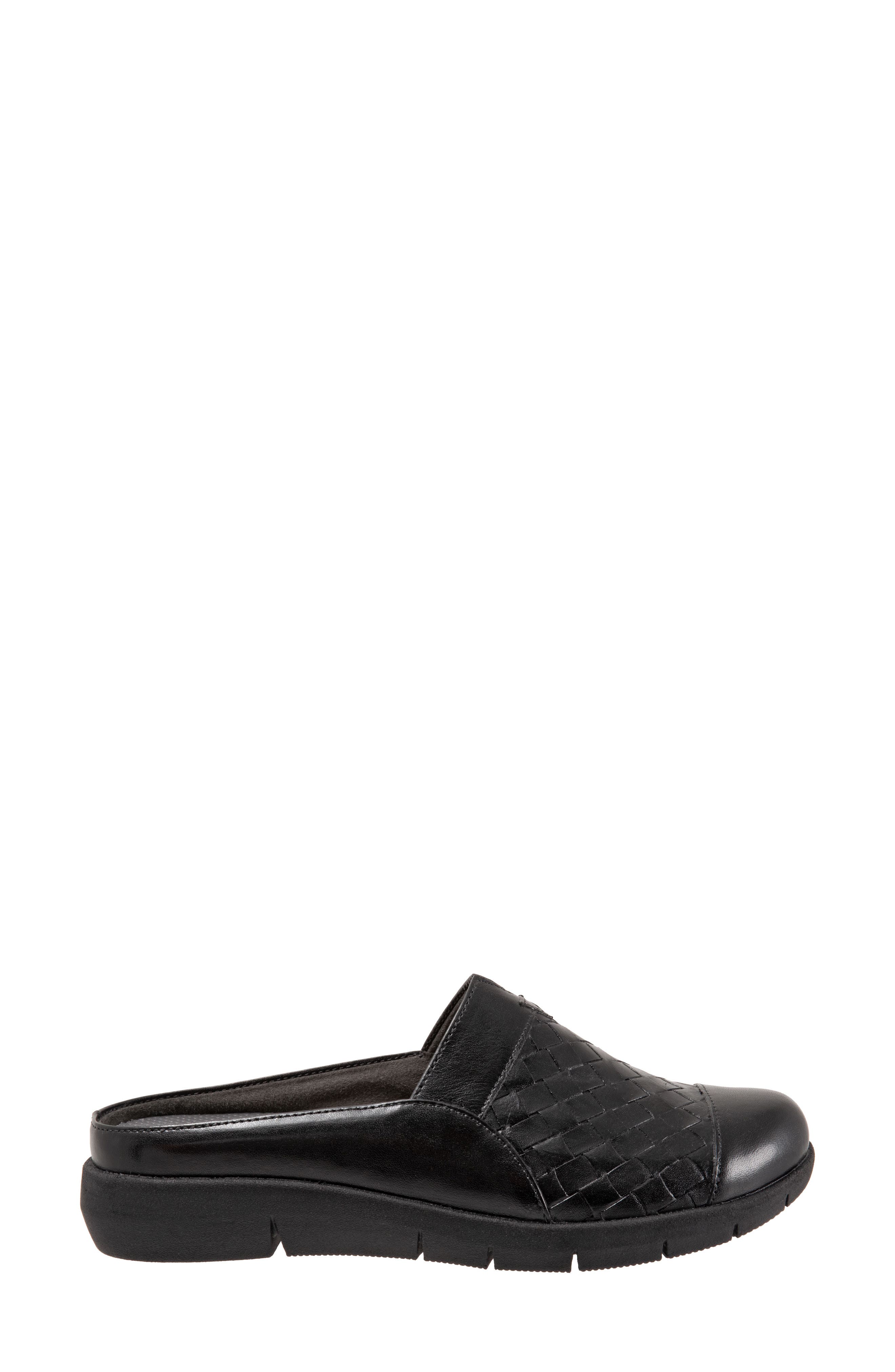 SoftWalk<sup>®</sup> San Marcos II Clog, Alternate, color, Black