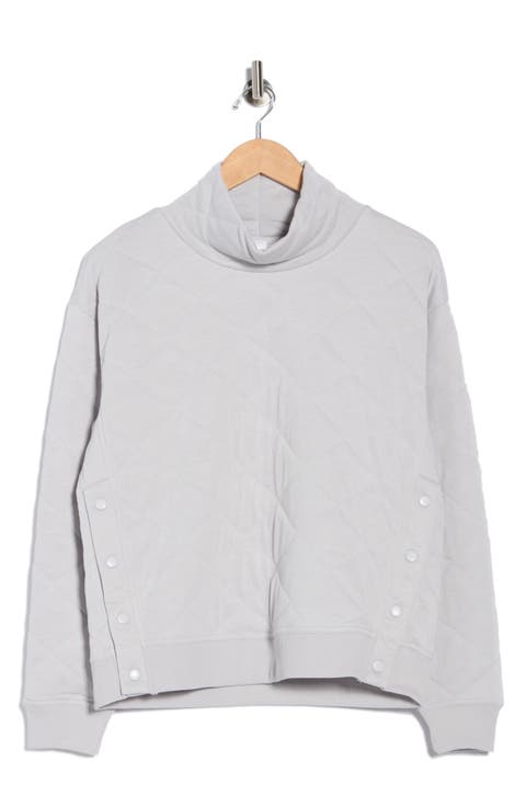 Summit Chic Quilted Sweatshirt