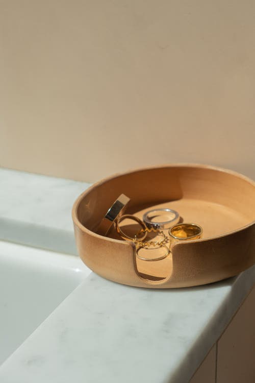Graf & Lantz Graf Lantz Kobon Leather Round Tray In Natural