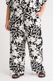 T Tahari Border Print Pants