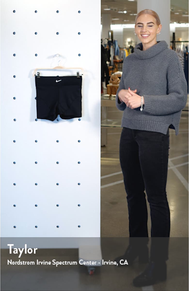 Pro AeroAdapt 3-Inch Shorts, sales video thumbnail