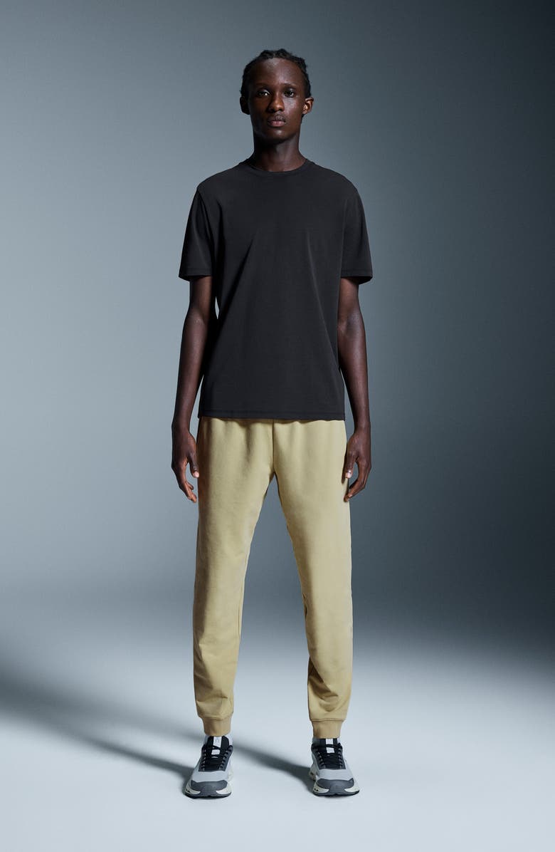 On Focus-T Performance Running T-Shirt, Alternate, color, Black