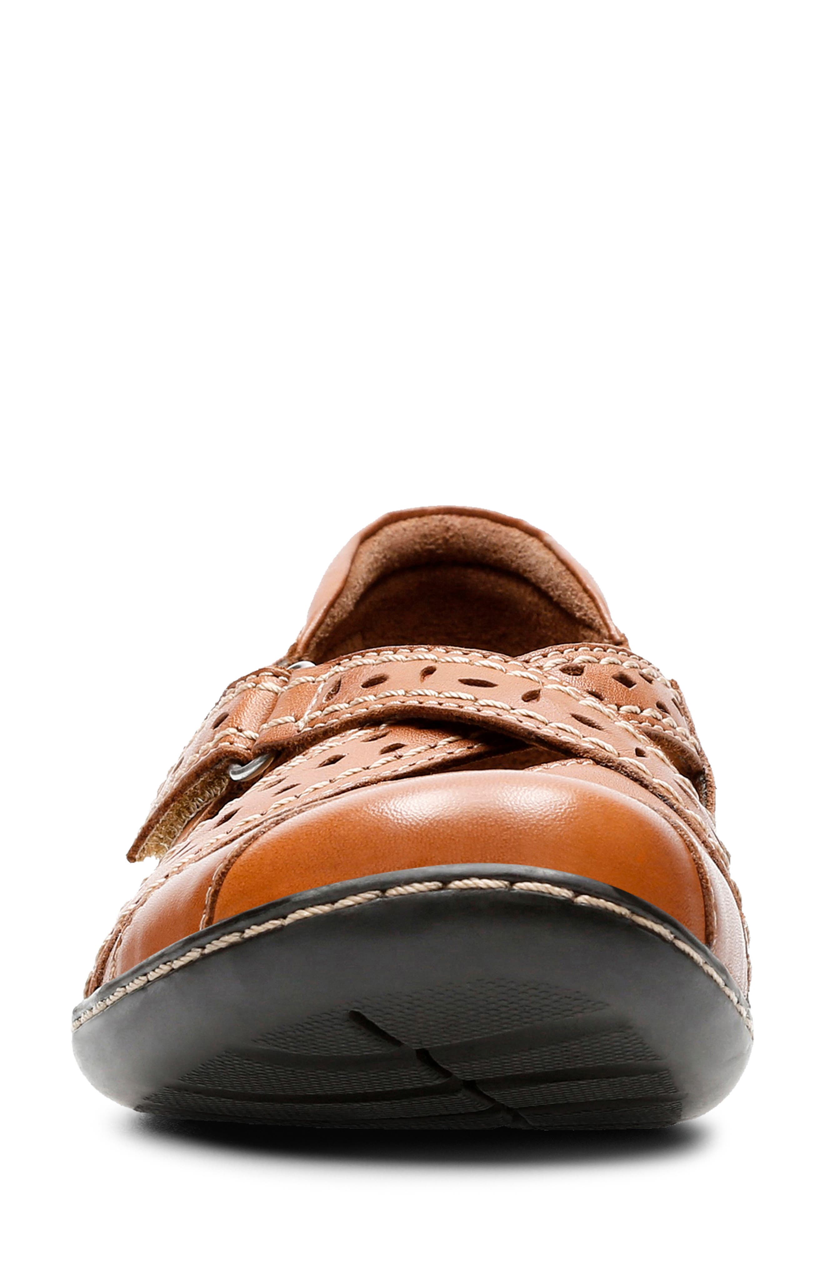 Clarks<sup>®</sup> Ashland Spin Q Clog, Alternate, color, Tan