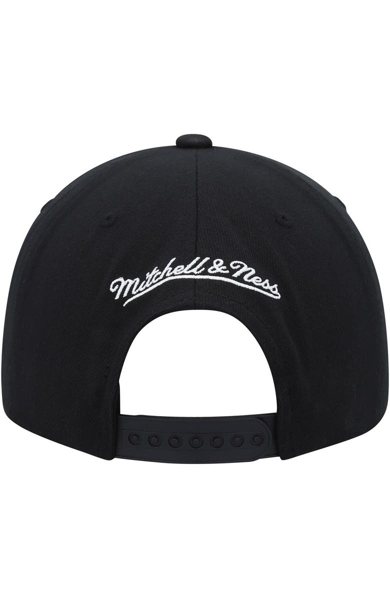 Mitchell & Ness Men's Mitchell & Ness  Black San Antonio Spurs Soul High-Grade Fade Undervisor Snapback Hat, Alternate, color, 