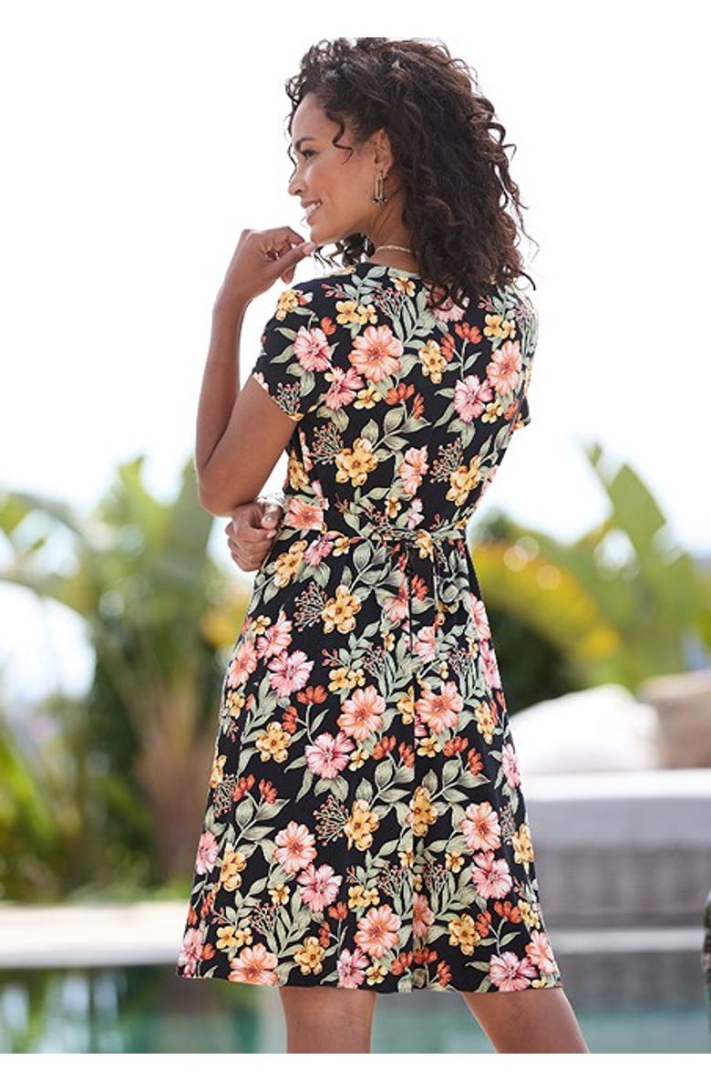 LASCANA Women's Floral Short Sleeve Dress, Alternate, color, Black Printed