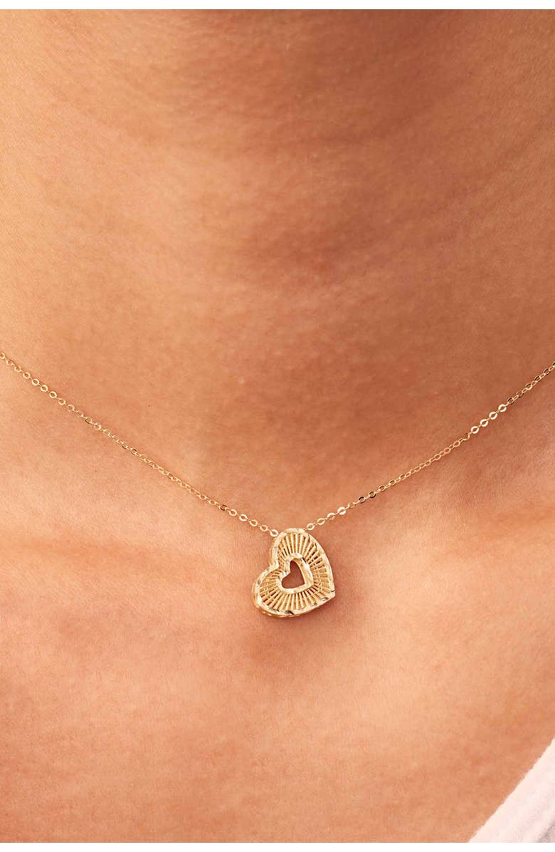 Oradina 14K Yellow Gold Icon Heart Pendant Necklace, Alternate, color, Yellow Gold