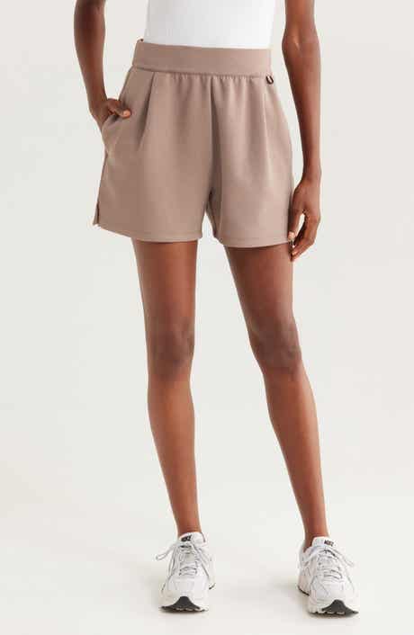 Nike 24.7 ImpossiblySoft Dri-FIT Mid-Rise Loose 4-Inch Shorts