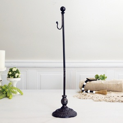 Metal Black Freestanding Wreath Holder, 28 Inch Decorative Display Stand