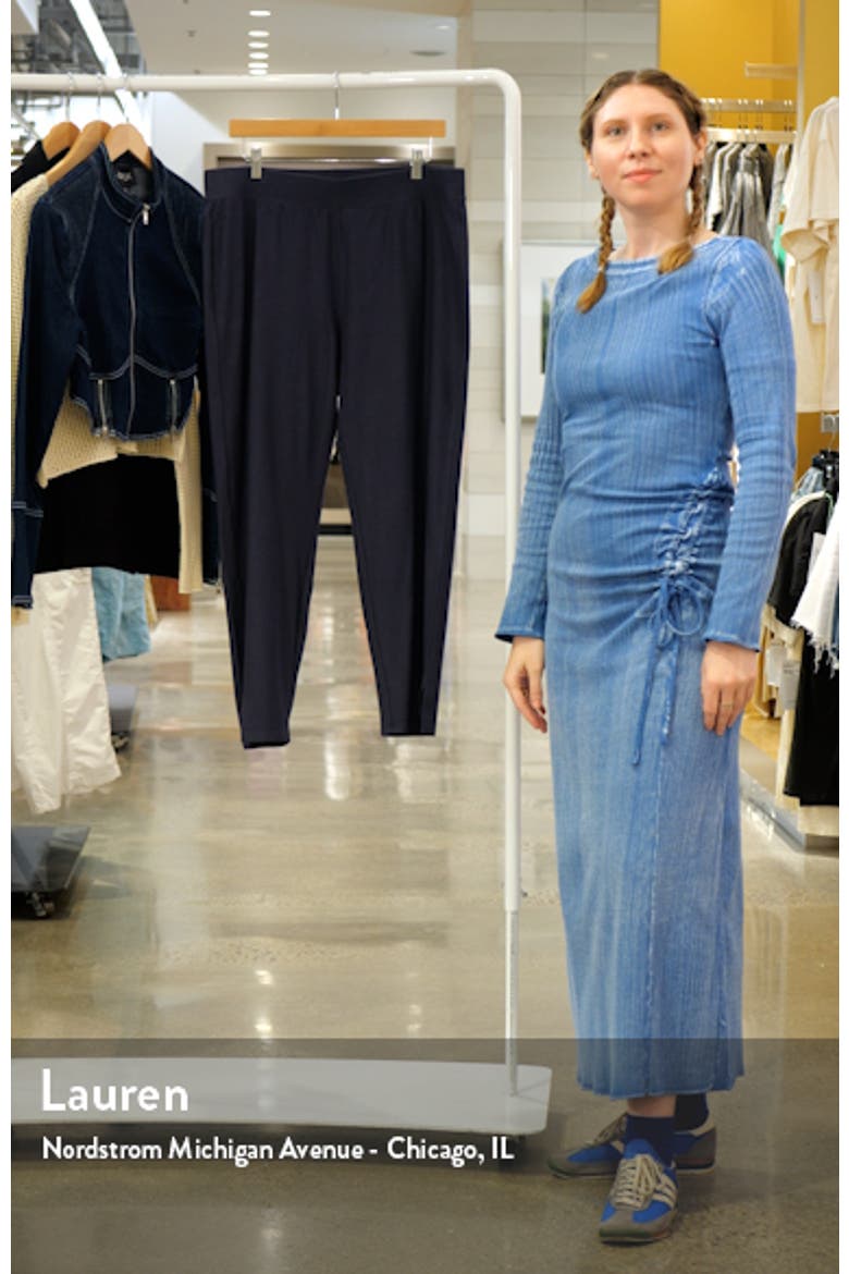 High Waist Slim Crop Pants video