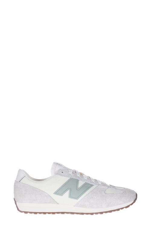 New Balance Gender Neutral 471 Sneaker