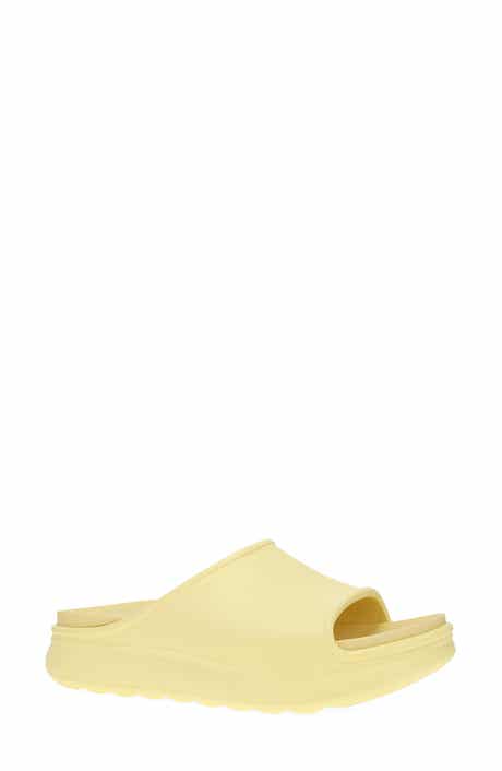 Devyn Recovery Slide Sandal
