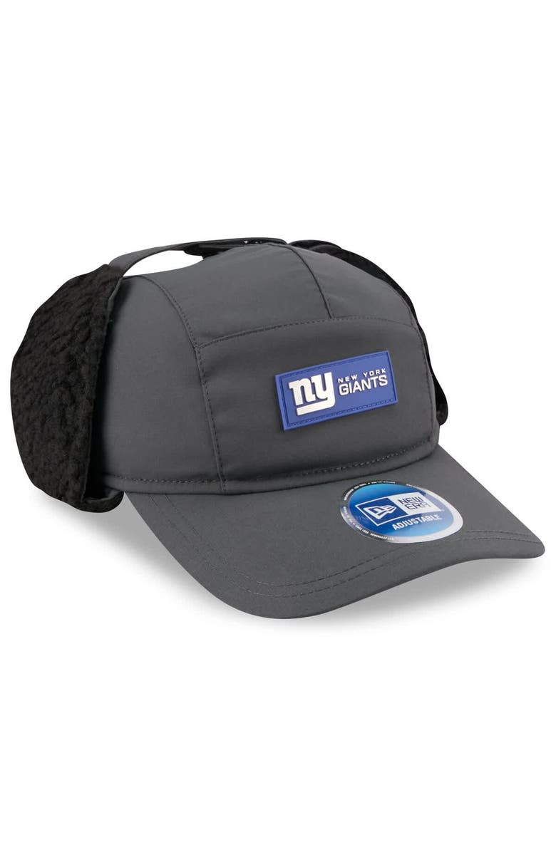 New Era Men's New Era Charcoal New York Giants 2025 Sideline Cold Weather Runner Dog Ear Adjustable Hat, Alternate, color, Charcoal