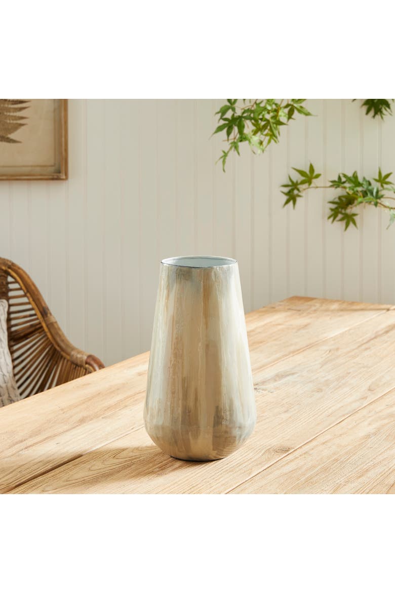 Almeta Vase, Alternate, color, White