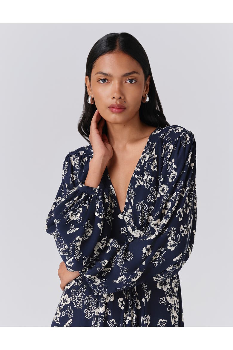 Wren Floral V Neck Midi Dress, Alternate, color, Navy Floral