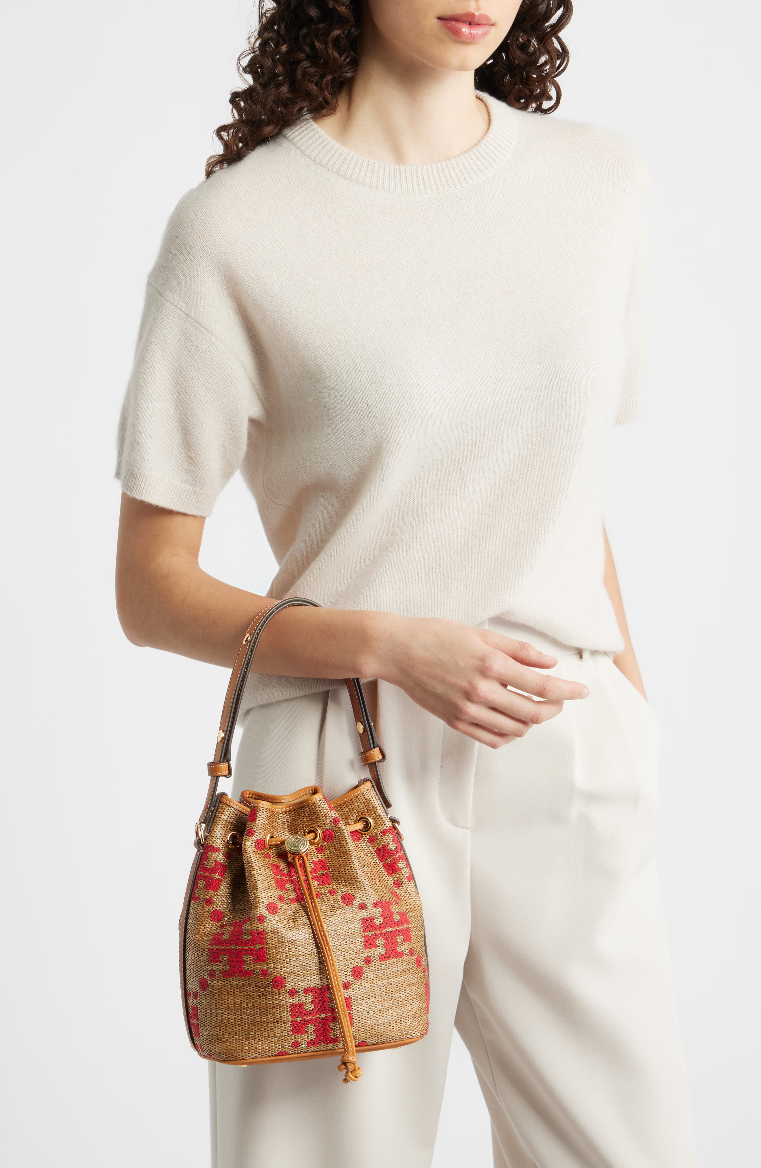 Tory Burch T Monogram Straw Bucket Bag, Alternate, color, Natural