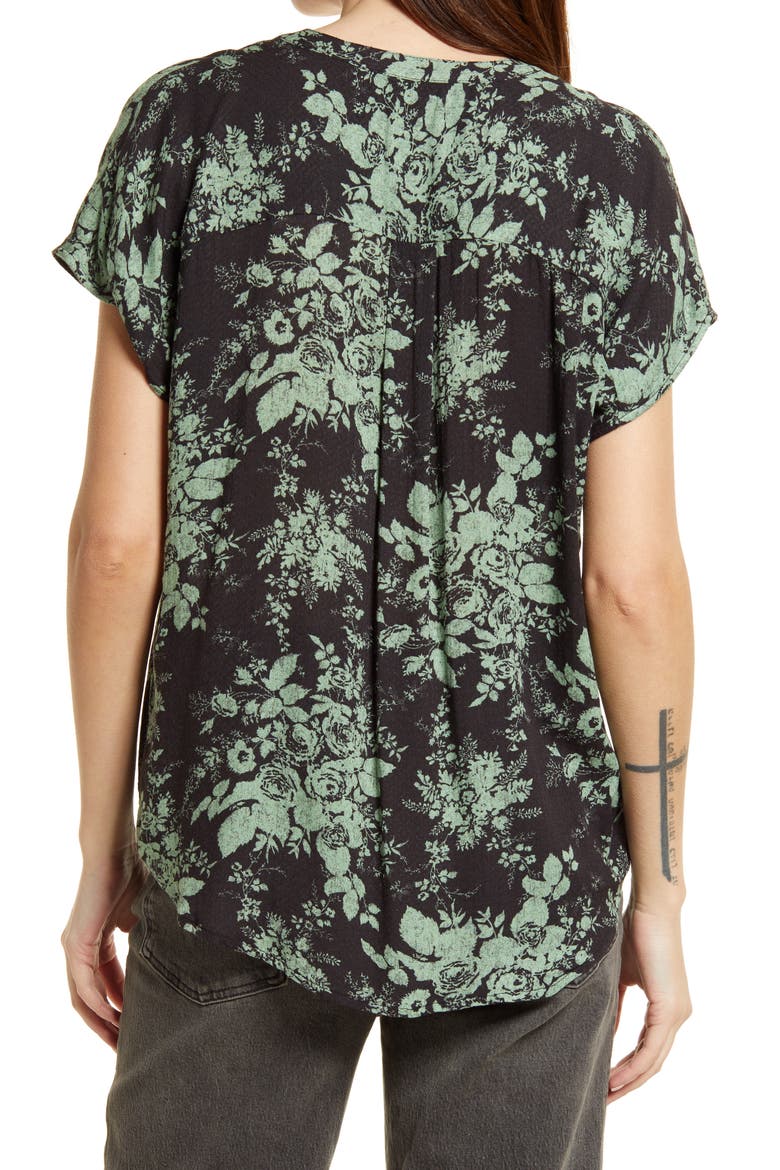 Allover Print Short Sleeve Top, Alternate, color, BROWN- GREEN ROSE BROCADE