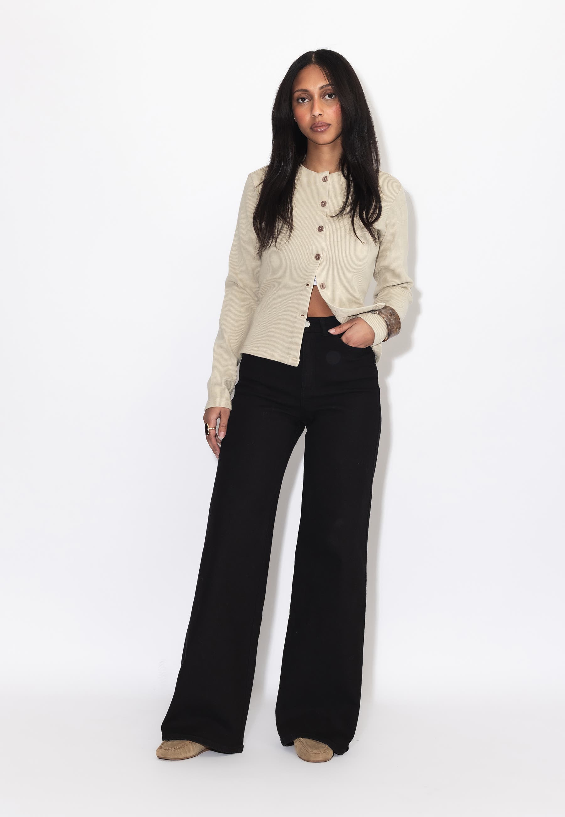 selected Solid Black