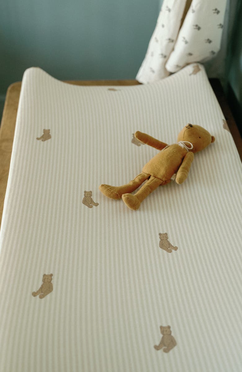 Oilo Print Organic Cotton Changing Pad Cover, Alternate, color, Bear/ Eggshell