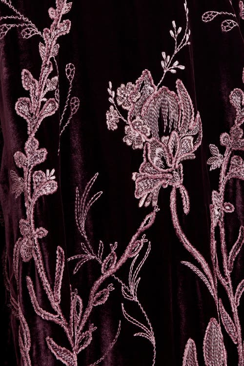 Scarlett Gasque Stately Robe In Black