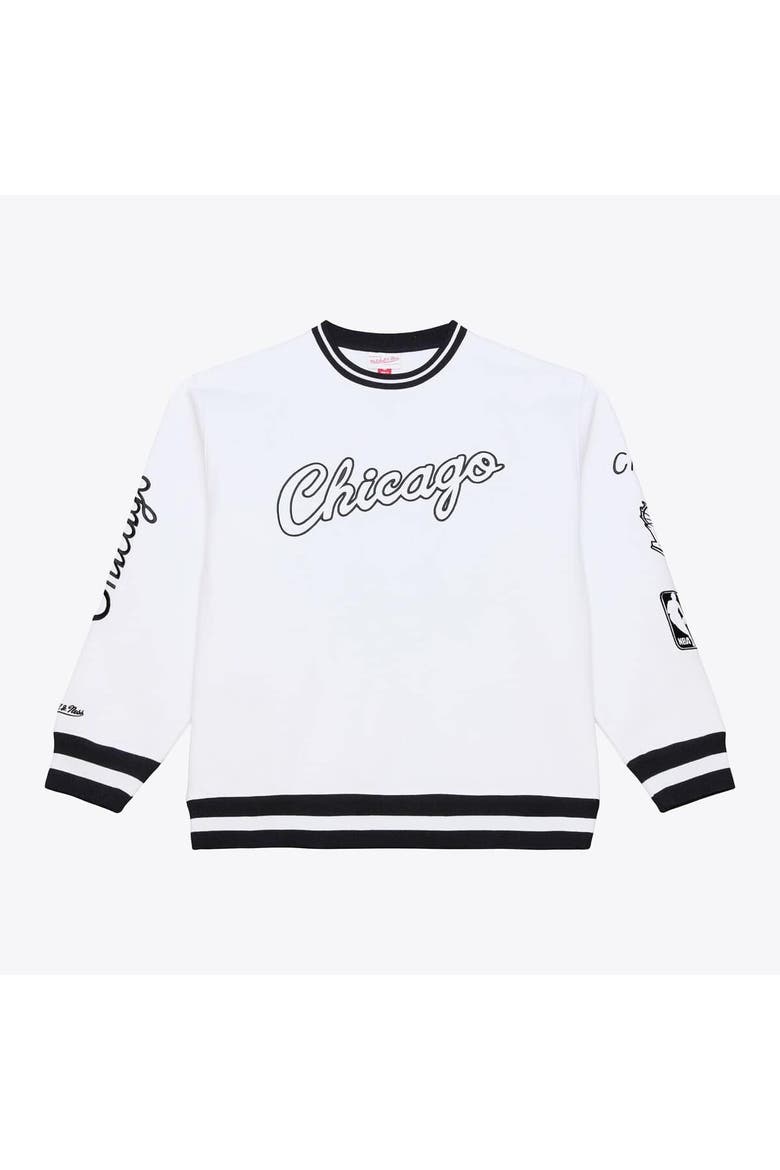 Men's Mitchell & Ness  White Chicago Bulls Hardwood Classics Arctic Fleece Sweatshirt, Main, color, White